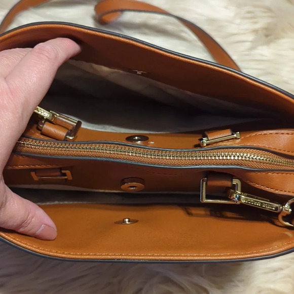 *new without tags* NWOT Steve Madden Leather Cross Body Satchel Floral Purse - Picture 8 of 10